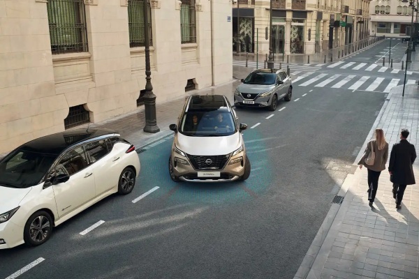 Nissan X-Trail Akıllı Çevre Görüş Sistemi